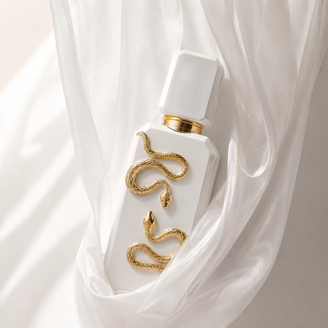French Avenue Veneno Bianco Extrait De Parfum For Man & Woman — Image 1